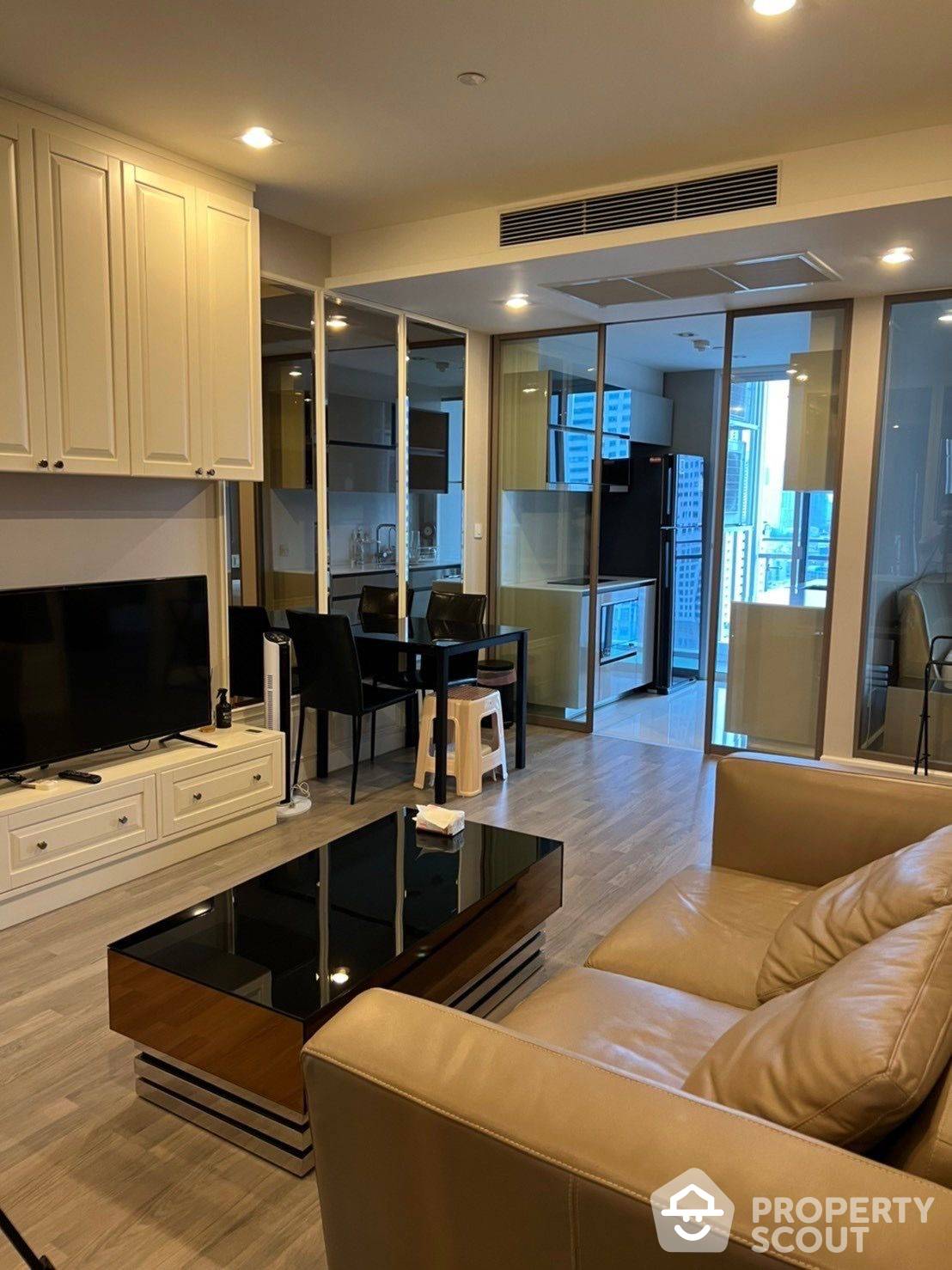 For SaleCondoSathorn, Narathiwat : 1-BR Condo at The Room Sathorn near BTS Saint Louis