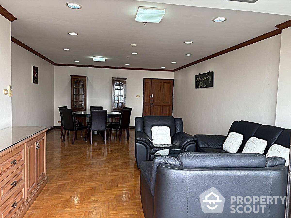For SaleCondoSukhumvit, Asoke, Thonglor : 3-BR Condo at Top View Tower Condominium near BTS Thong Lor
