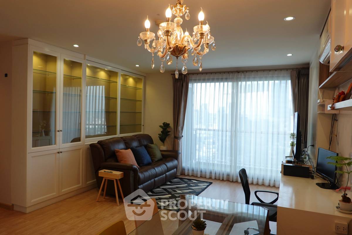 For SaleCondoSukhumvit, Asoke, Thonglor : 2-BR Condo at Rhythm Sukhumvit 42 near BTS Ekkamai