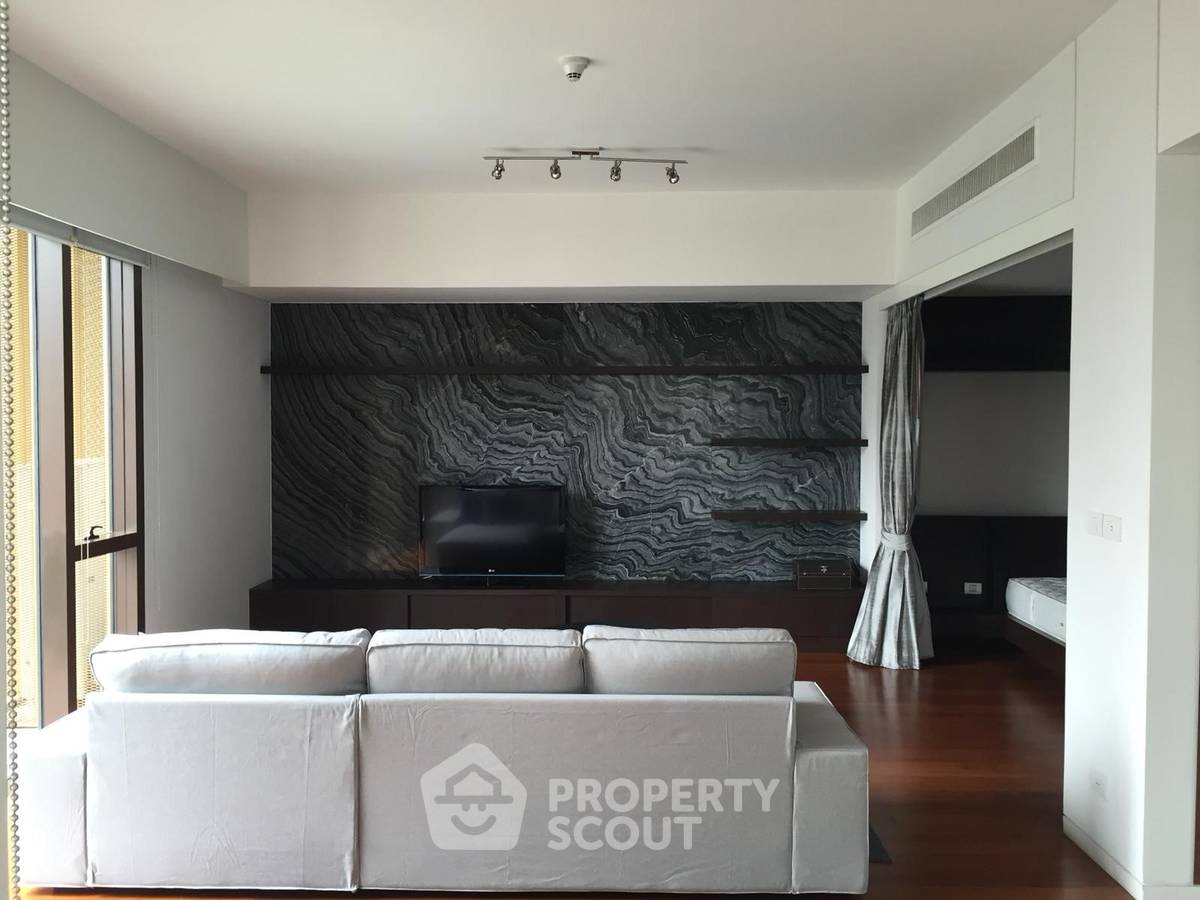 ขายคอนโดวิทยุ ชิดลม หลังสวน : คอนโด 1-ห้องนอน ที่ โรงแรม หรรษา ใกล้ BTS ราชดำริ