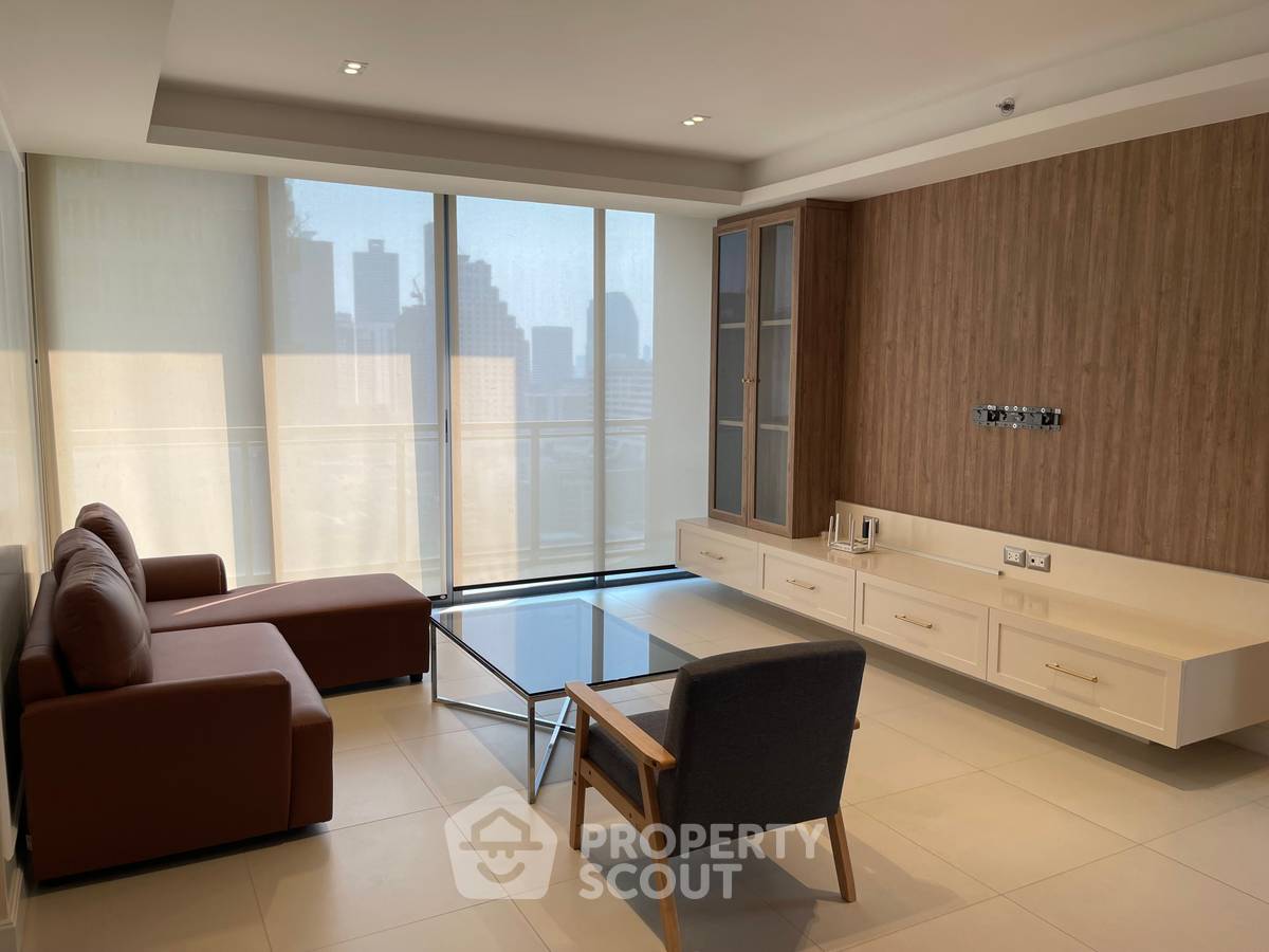 For RentCondoSukhumvit, Asoke, Thonglor : 3-BR Condo at Circle Sukhumvit 31 near MRT Sukhumvit