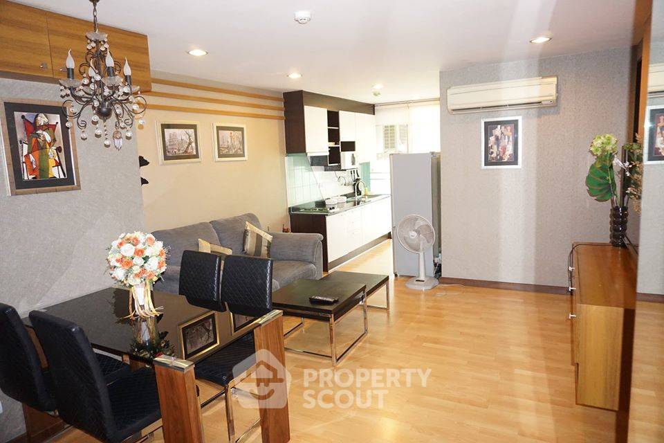 ขายคอนโดสุขุมวิท อโศก ทองหล่อ : คอนโด 2-ห้องนอน ที่ ดิ แอมมิธิส สุขุมวิท 39 ใกล้ BTS พร้อมพงษ์
