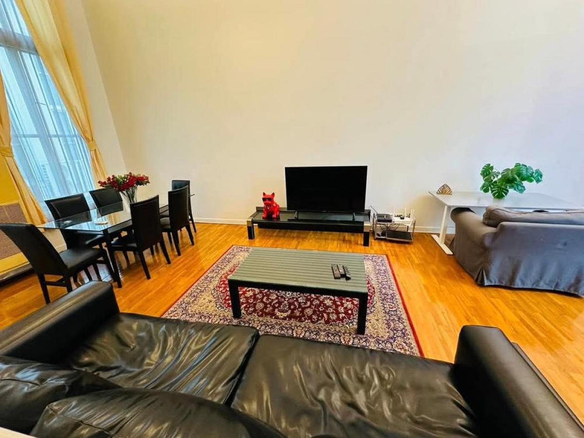 ให้เช่าทาวน์โฮมสุขุมวิท อโศก ทองหล่อ : 03/04/2026, เช่าทาวน์โฮมทองหล่อ 4 ชั้น 5 ห้องนอน ใกล้ BTS สะดวก ปลอดภัย 
บ้านกลางกรุง สุขุมวิท55 ติด J Avenue พร้อมที่จอดรถ 2 คัน 0642748883