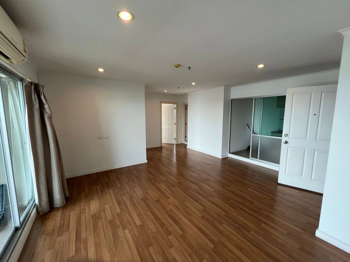 ขายคอนโดพระราม 3 สาธุประดิษฐ์ : Lumpini Park Riverside Rama 3 / 2 Bedrooms (FOR SALE), ลุมพินี พาร์ค ริเวอร์ไซด์ พระราม 3 / 2 ห้องนอน (ขาย) MHOW519