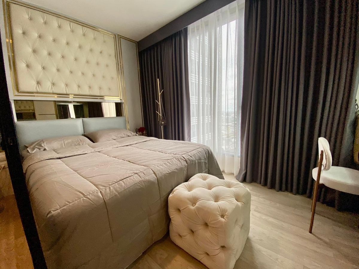 For SaleCondoBangna, Bearing, Lasalle : Urgent sale !! Ideo Mobi Sukhumvit East Point Condo, beautiful room, pool view