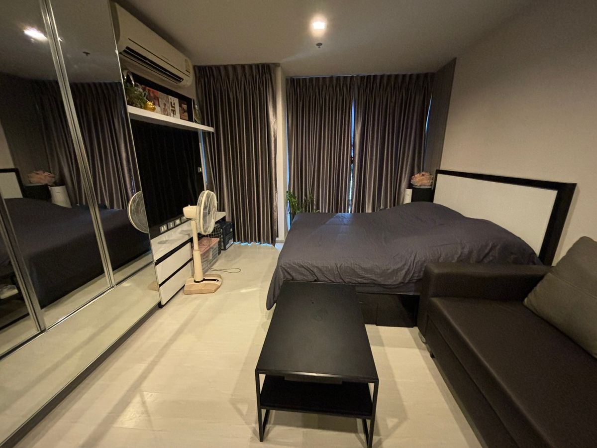 ขายคอนโดสุขุมวิท อโศก ทองหล่อ : Rhythm Sukhumvit 36-38 / Studio (FOR SALE), ริทึ่ม สุขุมวิท 36-38 / ห้องสตูดิโอ (ขาย) HL2015