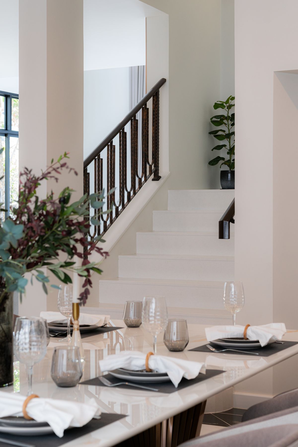 For SaleHousePattanakan, Srinakarin : 🌃 Ultra Luxury Living! Spacious 3-Storey Single House with Private Lift @Cinq Royal 5 Bedrooms, EV Charging Parking, and Convenient Access – Only 15 Minutes to the Airport