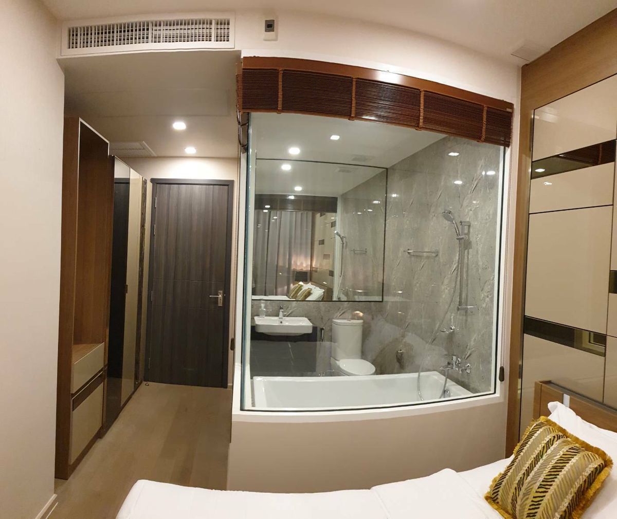 For RentCondoSukhumvit, Asoke, Thonglor : Rent Ashton Asoke Price 65,000 baht/month [AA0079]