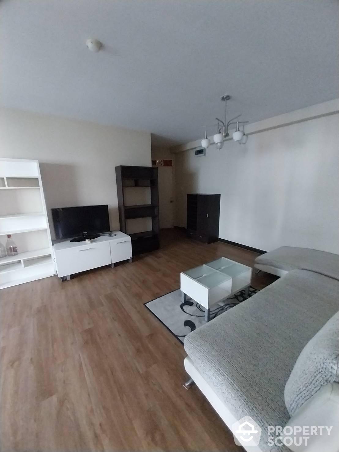 For RentCondoRatchadapisek, Huaikwang, Suttisan : 2-BR Condo at City Home Ratchada near MRT Huai Khwang