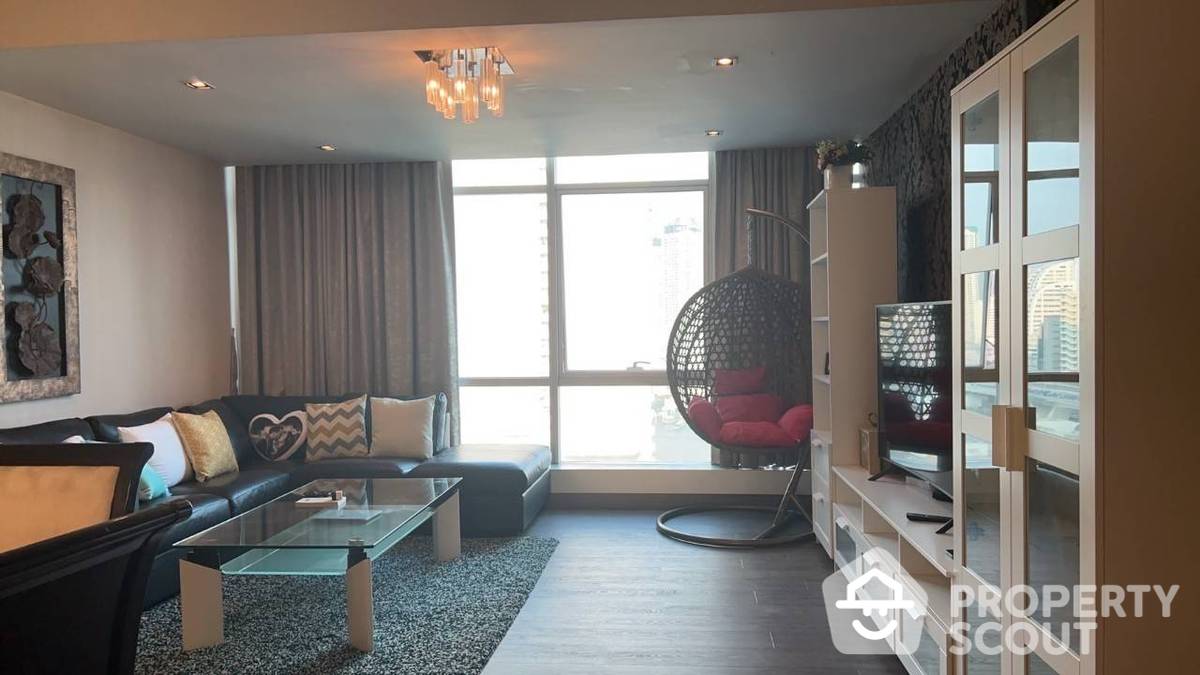 For RentCondoWongwianyai, Charoennakor : 2-BR Condo at Baan Sathorn Chaopraya near BTS Krung Thon Buri