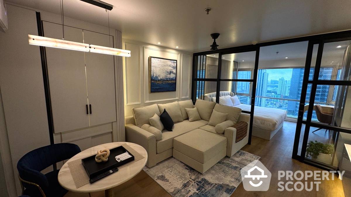 For RentCondoNana, North Nana,Sukhumvit13, Soi Nana : 1-BR Condo at Sukhumvit Suite near BTS Nana