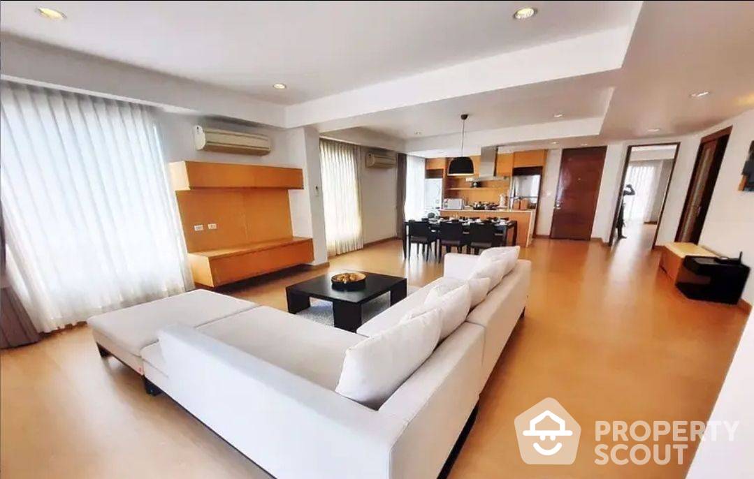 For RentCondoSukhumvit, Asoke, Thonglor : 3-BR Condo at Viscaya Private Residences near MRT Phetchaburi