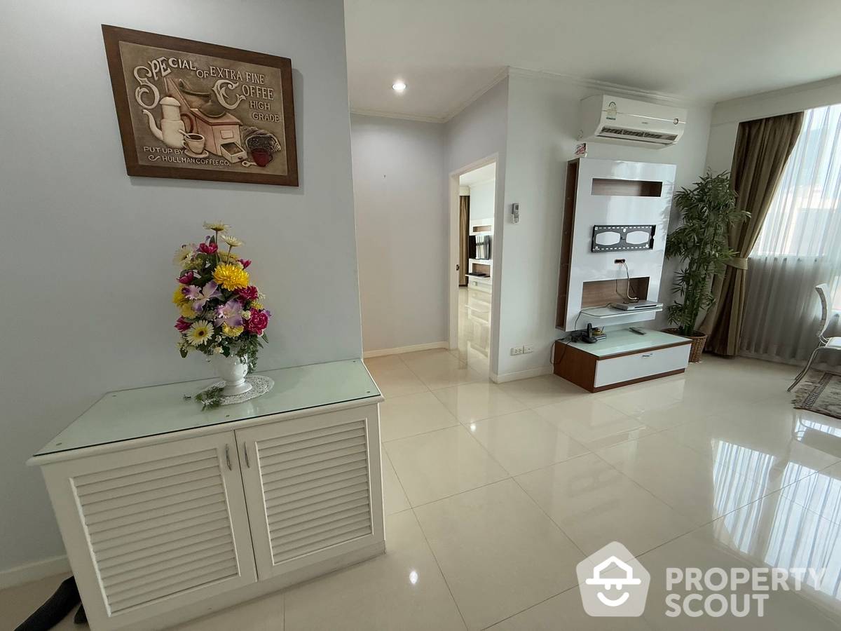 For RentCondoWitthayu, Chidlom, Langsuan, Ploenchit : 1-BR Condo at President Place near BTS Chit Lom