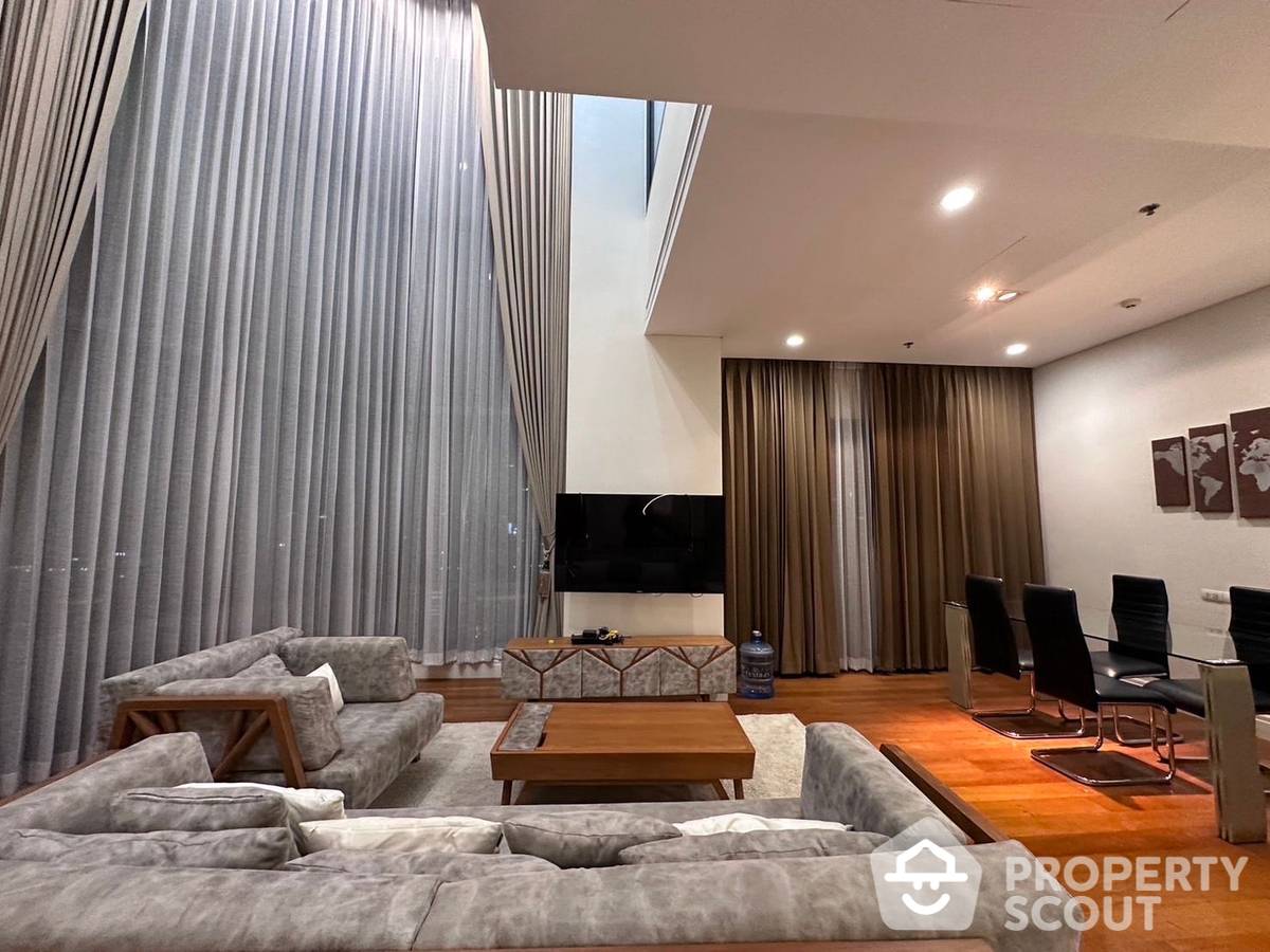 For RentCondoSukhumvit, Asoke, Thonglor : 3-BR Condo at Bright Sukhumvit 24 Condominium near BTS Phrom Phong