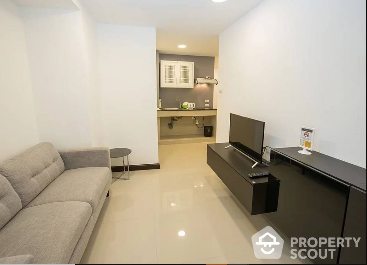 For RentCondoNana, North Nana,Sukhumvit13, Soi Nana : 2-BR Apt. near BTS Nana