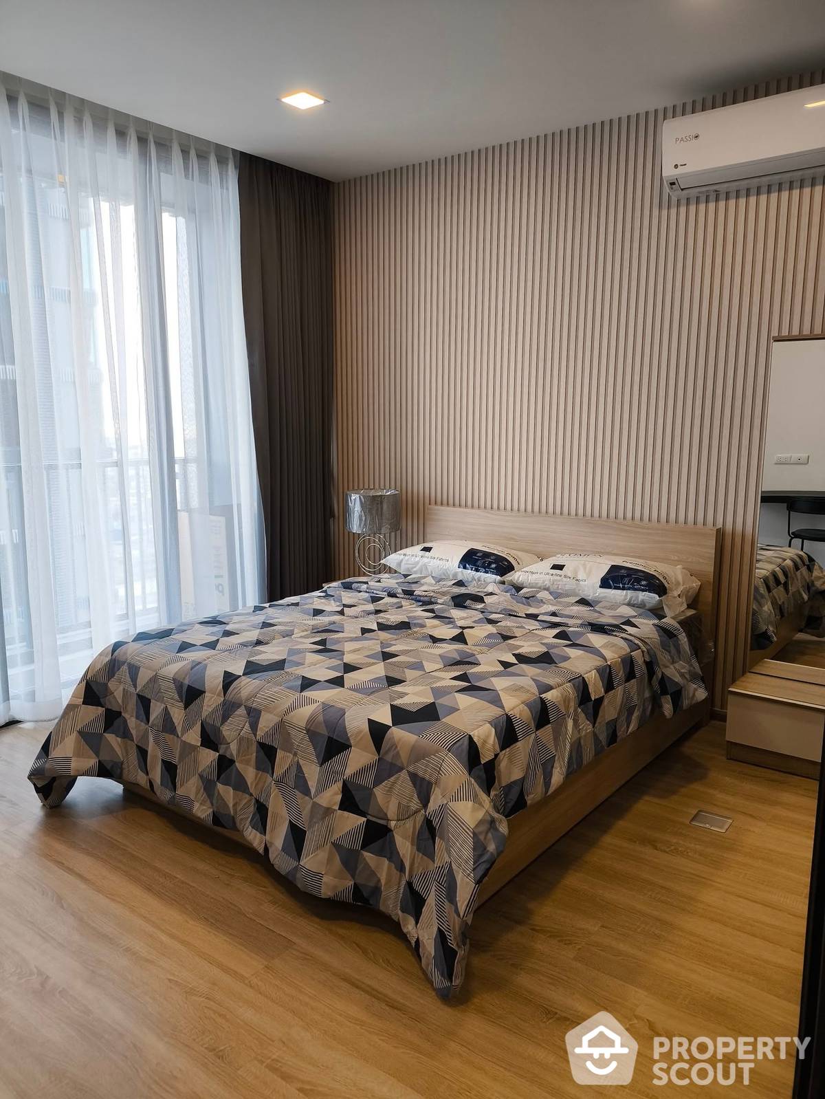 For RentCondoRatchathewi,Phayathai : 1-BR Condo at XT Phayathai near BTS Phaya Thai
