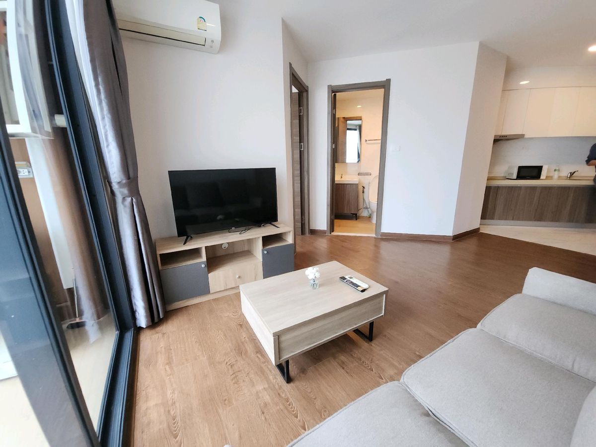 For RentCondoRatchadapisek, Huaikwang, Suttisan : 🔴18,000 ฿ 🔴 🔴 𝗥𝗮𝘁𝗰𝗵𝗮𝗱𝗮┃ Artisan Ratchada ✅ Near MRT Cultural Center Happy to service 🙏 Interested in greeting 𝙇𝙄𝙉𝙀 Mana (answer very quickly): 📱 Property code 6805-2102 📱: ID LINE:@bbcondo88