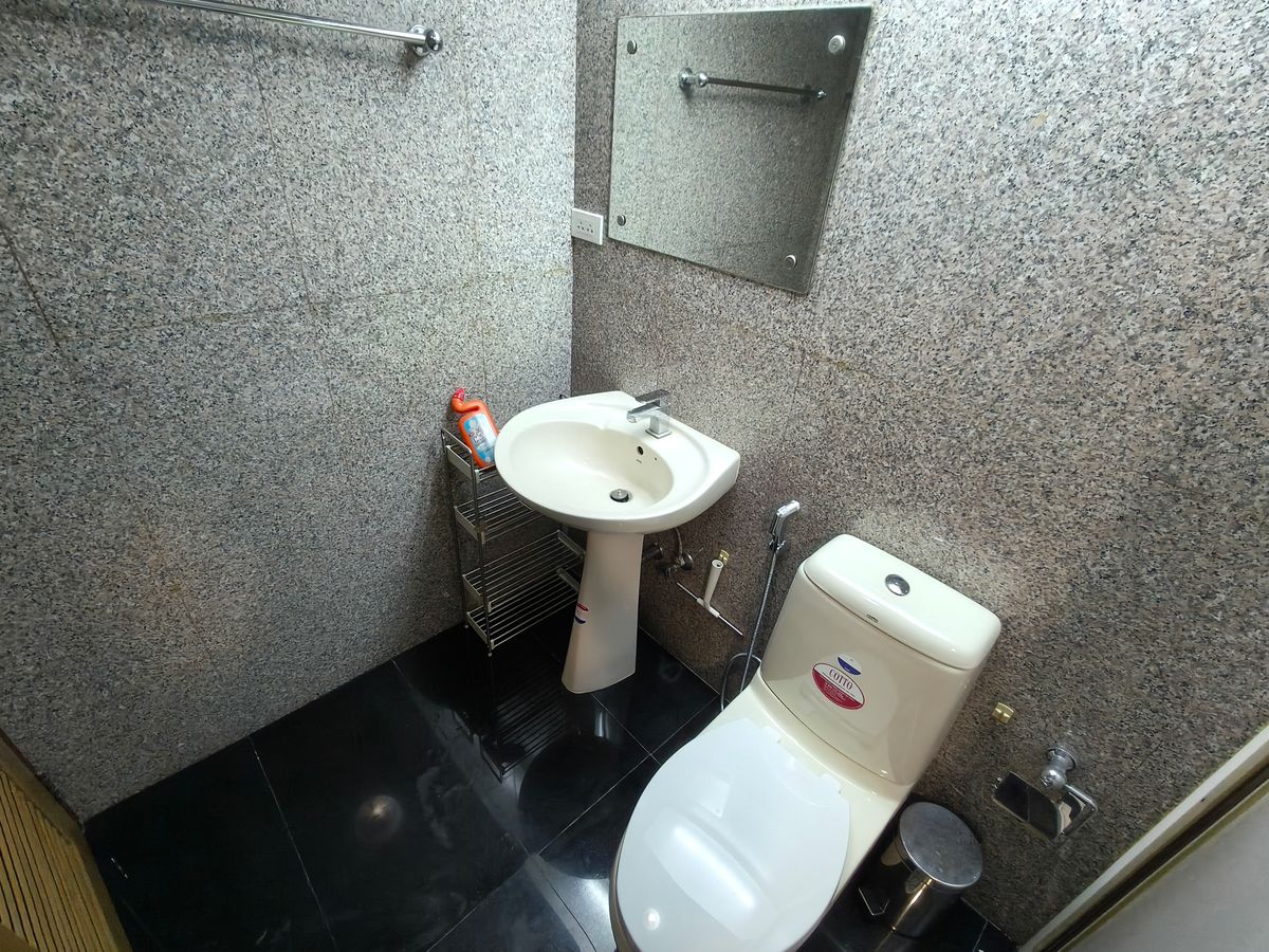 ให้เช่าคอนโดพระราม 3 สาธุประดิษฐ์ : ✨ ให้เช่าด่วน! ห้องใหญ่ แต่งใหม่ยกห้อง! S.V. City พระราม 3 | 2 นอน 2 น้ำ 101 ตร.ม. วิวสวย เฟอร์ครบ พร้อมอยู่ ✨