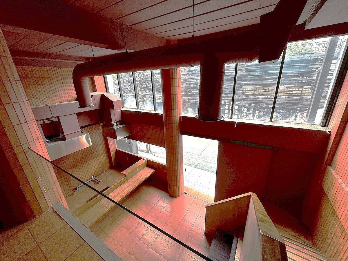 ให้เช่าร้านค้า/ตลาดนัดสุขุมวิท อโศก ทองหล่อ : ร้านค้าใจกลางทองหล่อ เหมาะทำธุรกิจทุกประเภท  ** NO CO-AGENT ** 