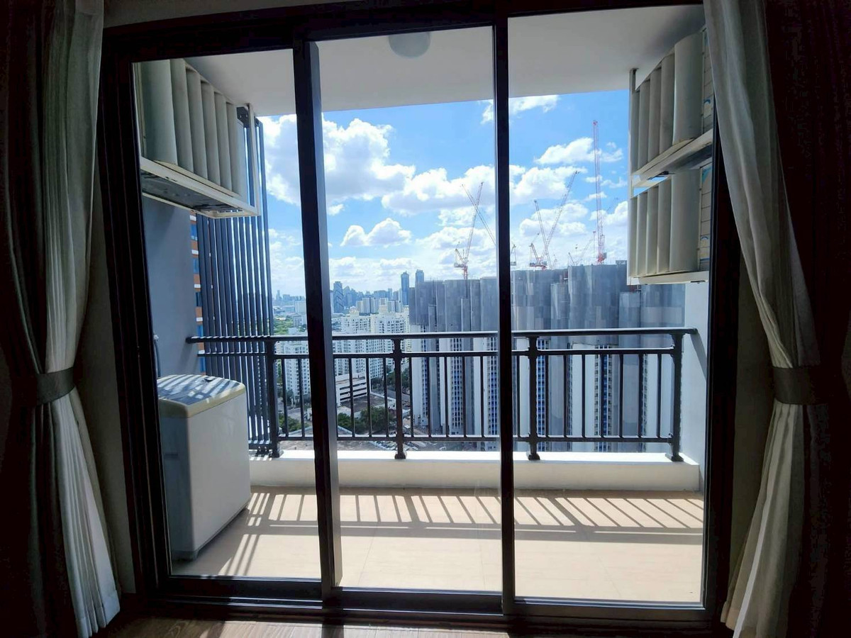 ให้เช่าคอนโดรัชดา ห้วยขวาง : 🔴23,000฿🔴 𝗔𝗿𝘁𝗶𝘀𝗮𝗻 𝗥𝗮𝘁𝗰𝗵𝗮𝗱𝗮┃อาร์ติซาน รัชดา  ✅ ใกล้ MRT ศูนย์วัฒนธรรม ยินดีบริการ🙏สนใจทัก 𝙇𝙄𝙉𝙀 มานะคะ (ตอบไวมาก):​📱 รหัสทรัพย์​ 6904-0210📱: ไอดีไลน์:@bbcondo88