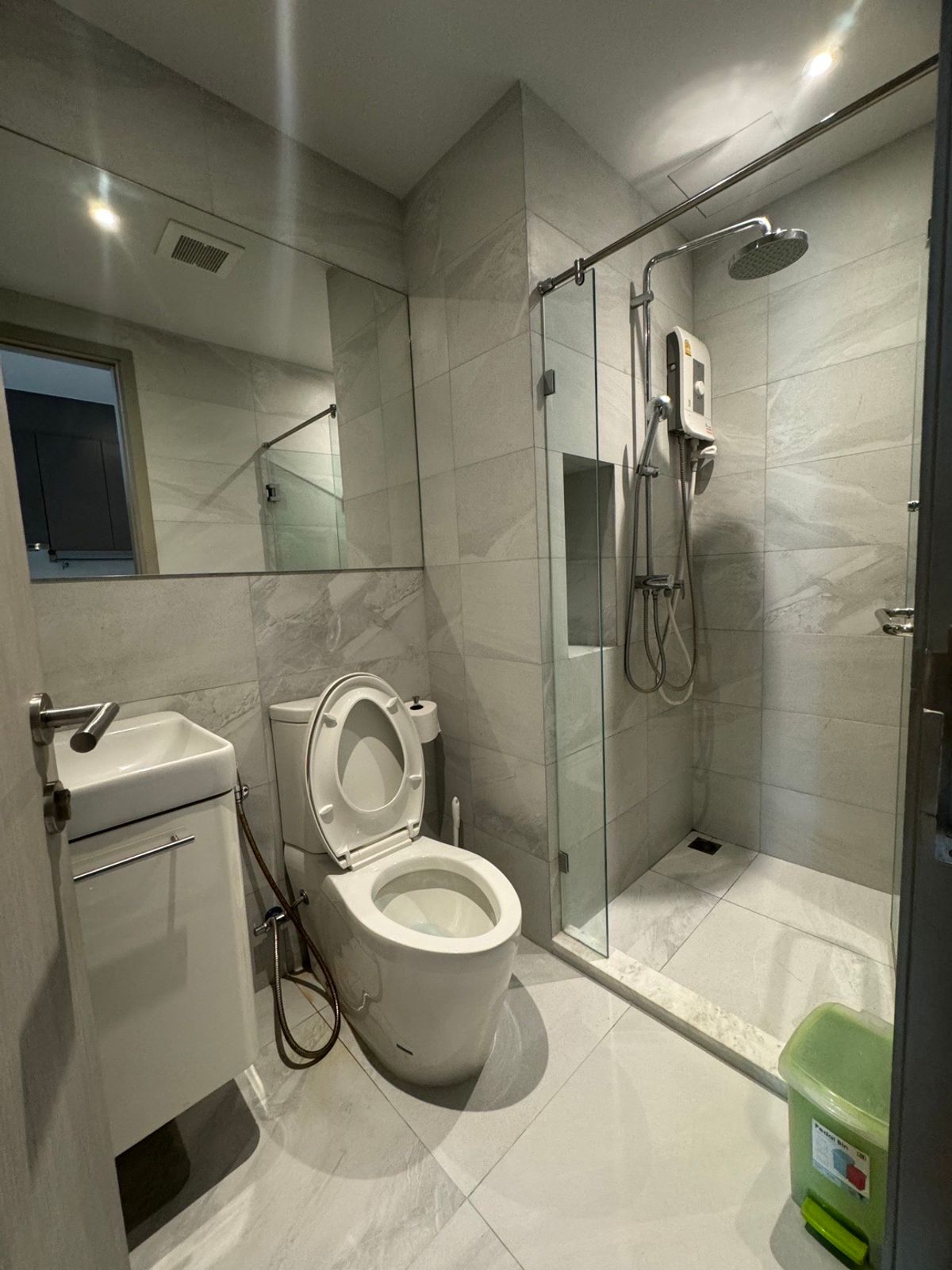 For RentCondoSukhumvit, Asoke, Thonglor : Rent Rhythm Ekkamai. Price 22,000 baht/month [Resr005]