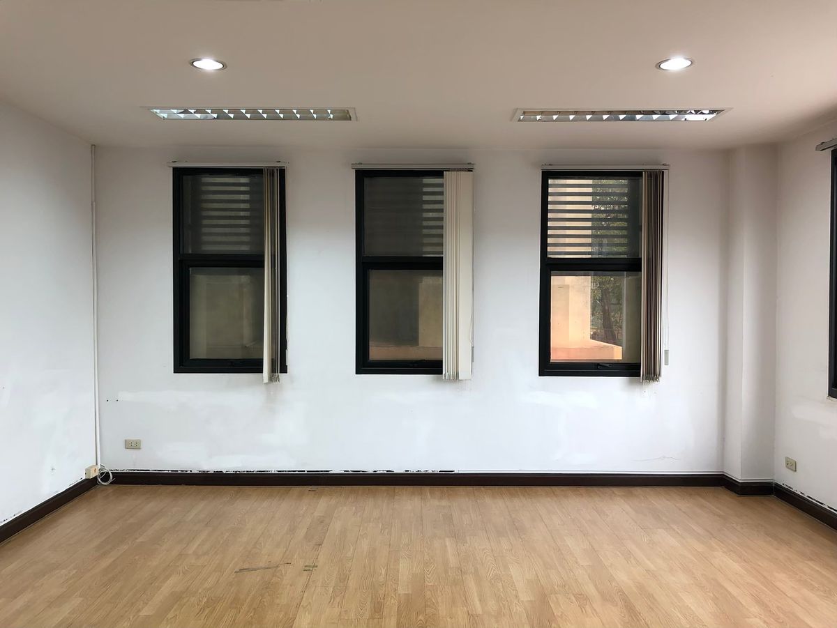 ขายโฮมออฟฟิศรัชดา ห้วยขวาง : 🔥โฮมออฟฟิศ 4 ชั้น ใจกลางรัชดา–เหม่งจ๋าย พร้อมที่จอดรถ 8 คัน! เริ่มเพียง 27 ล้าน!🔥  ทำเลทอง ใกล้ MRT, โรงเรียนนานาชาติ, สถานฑูต เหมาะสำหรับสำนักงาน + ที่อยู่อาศัย