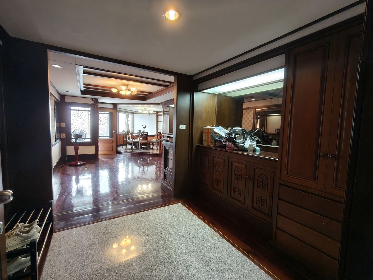 ให้เช่าคอนโดพระราม 3 สาธุประดิษฐ์ : ✨ ให้เช่าด่วน! ห้องใหญ่ แต่งใหม่ยกห้อง! S.V. City พระราม 3 | 2 นอน 2 น้ำ 101 ตร.ม. วิวสวย เฟอร์ครบ พร้อมอยู่ ✨