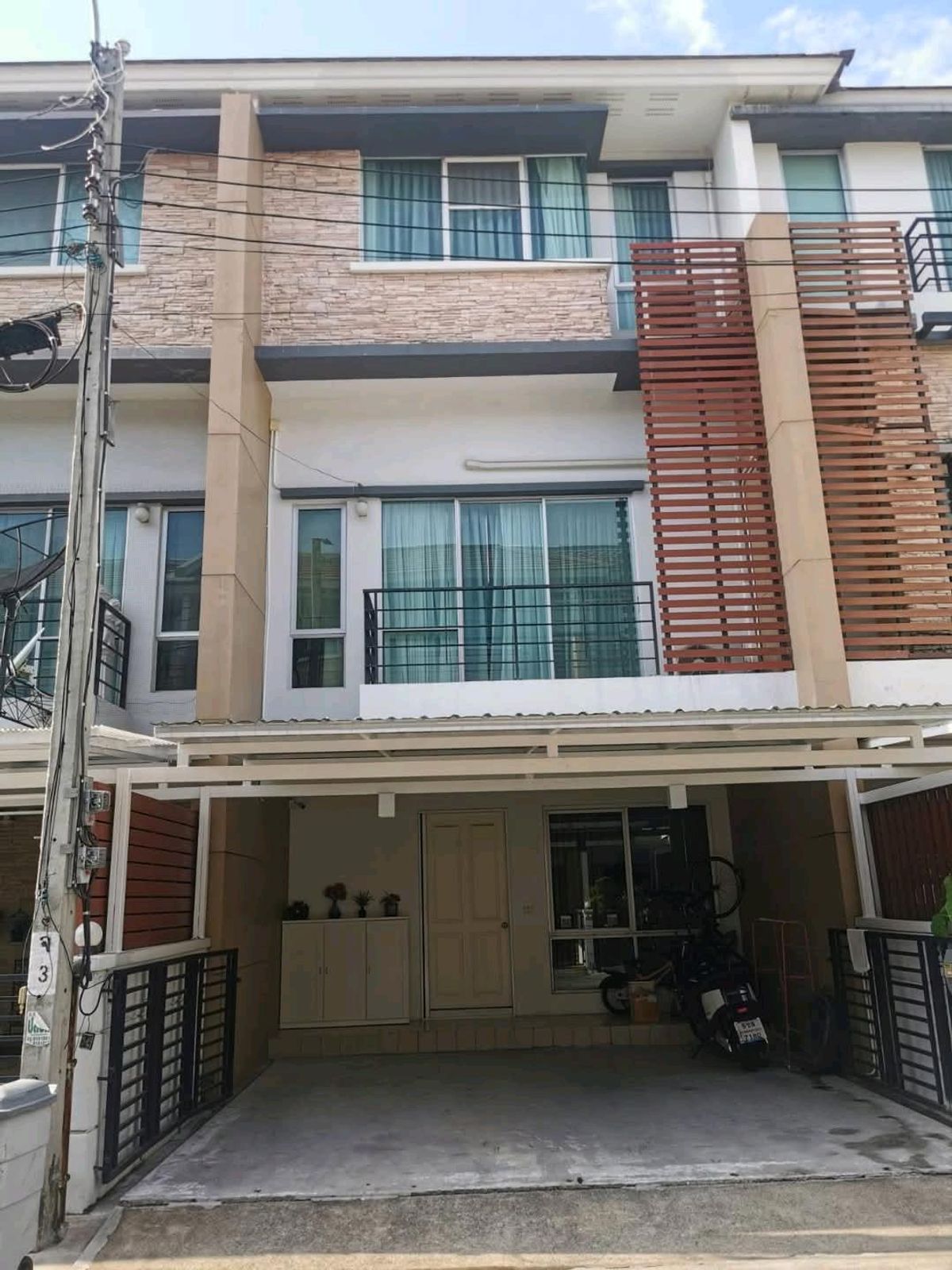 ให้เช่าทาวน์โฮมเกษตร นวมินทร์ ลาดปลาเค้า : ทาวน์โฮม 3 ชั้น พร้อมเฟอร์ Townplus kaset nawamin คลองลำเจียก📍 ใกล้บุญถาวรเกษตรนวมินทร์❗️ใกล้เซ็นทรัลอีสต์วิลล์ แฟชั่นไอส์แลนด์❗️