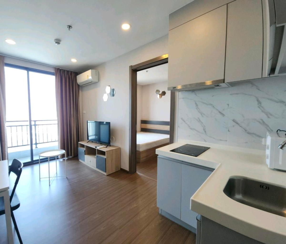 ให้เช่าคอนโดรัชดา ห้วยขวาง : 🔴12,000฿🔴 𝗔𝗿𝘁𝗶𝘀𝗮𝗻 𝗥𝗮𝘁𝗰𝗵𝗮𝗱𝗮┃อาร์ติซาน รัชดา  ✅ ใกล้ MRT ศูนย์วัฒนธรรม ยินดีบริการ🙏สนใจทัก 𝙇𝙄𝙉𝙀 มานะคะ (ตอบไวมาก):​📱 รหัสทรัพย์​ 6812-2303📱: ไอดีไลน์:@bbcondo88