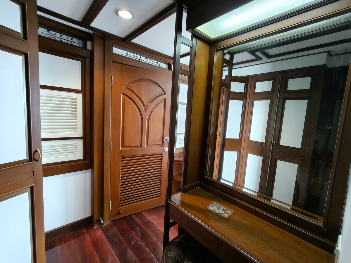 ให้เช่าคอนโดพระราม 3 สาธุประดิษฐ์ : ✨ ให้เช่าด่วน! ห้องใหญ่ แต่งใหม่ยกห้อง! S.V. City พระราม 3 | 2 นอน 2 น้ำ 101 ตร.ม. วิวสวย เฟอร์ครบ พร้อมอยู่ ✨