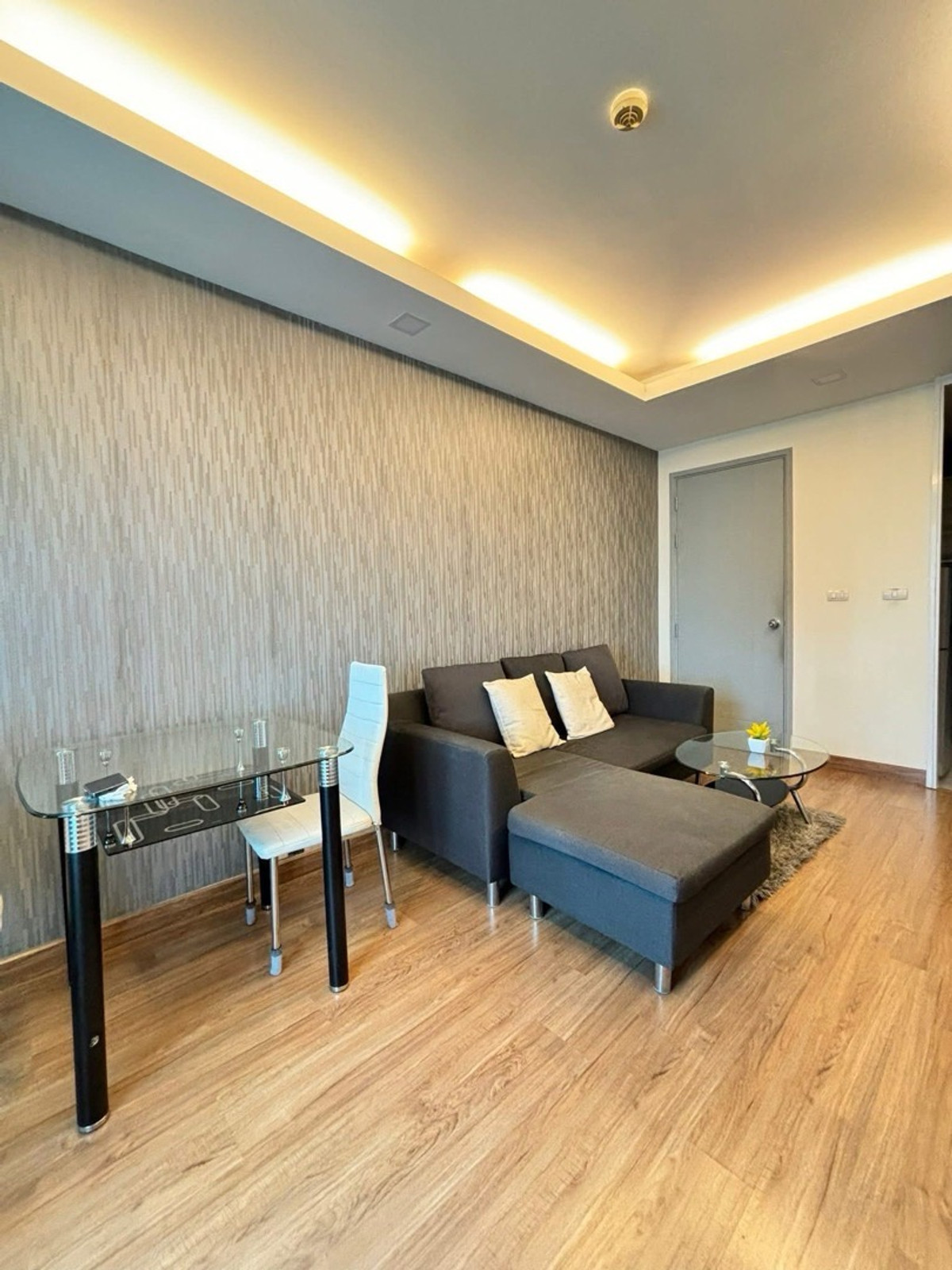 𝗣𝗥𝗢𝗝𝗘𝗖𝗧 : 𝗧𝗛𝗥𝗨 𝗧𝗛𝗢𝗡𝗚𝗟𝗢𝗥 𝟮 𝗕𝗘𝗗 🛌 𝟮 𝗕𝗔𝗛𝗧 🛀🛵มีวินมอเตอร์ไซด์หน้าคอนโด 🎏มีร้านอาหารญี่ปุ่นใต้ตึก ใกล้ฟู้ดแลนด์🏪เซเว่นหน้าโครงการ 100m.  Loading...