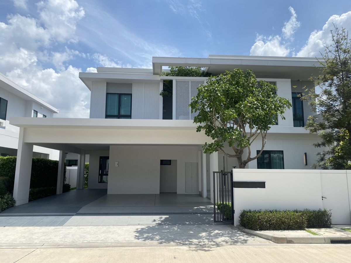 ให้เช่าบ้านบางนา แบริ่ง ลาซาล : 🏡 บ้านเดี่ยวหรู 2 ชั้นให้เช่า @Manthana Bangna กม.15 — 4 ห้องนอน 5 ห้องน้ำ พร้อมเฟอร์นิเจอร์ ห้องแม่บ้าน และที่จอดรถ 3 คัน ใกล้เมกาบางนา สนามบินสุวรรณภูมิ เดินทางสะดวก