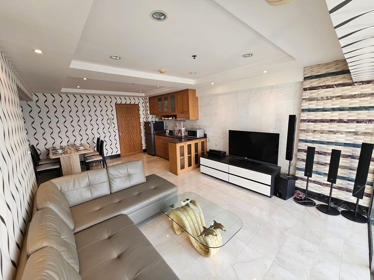 ให้เช่าคอนโดพระราม 9 เพชรบุรีตัดใหม่ RCA : My Resort Bangkok | 2 Bed 2 Bath | High floor SUPER GOOD VIEW of city and University green field 🌇🏙️🌄
𝗙𝗥𝗘𝗘 𝗪𝗶𝗙𝗶 🛜