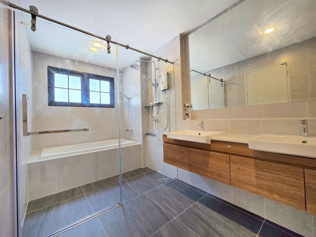 For RentHouseBangna, Bearing, Lasalle : K-6387 Urgent rent! Centro Bangna Phase 2, beautiful house, ready to live in a good location near Mega Bangna.