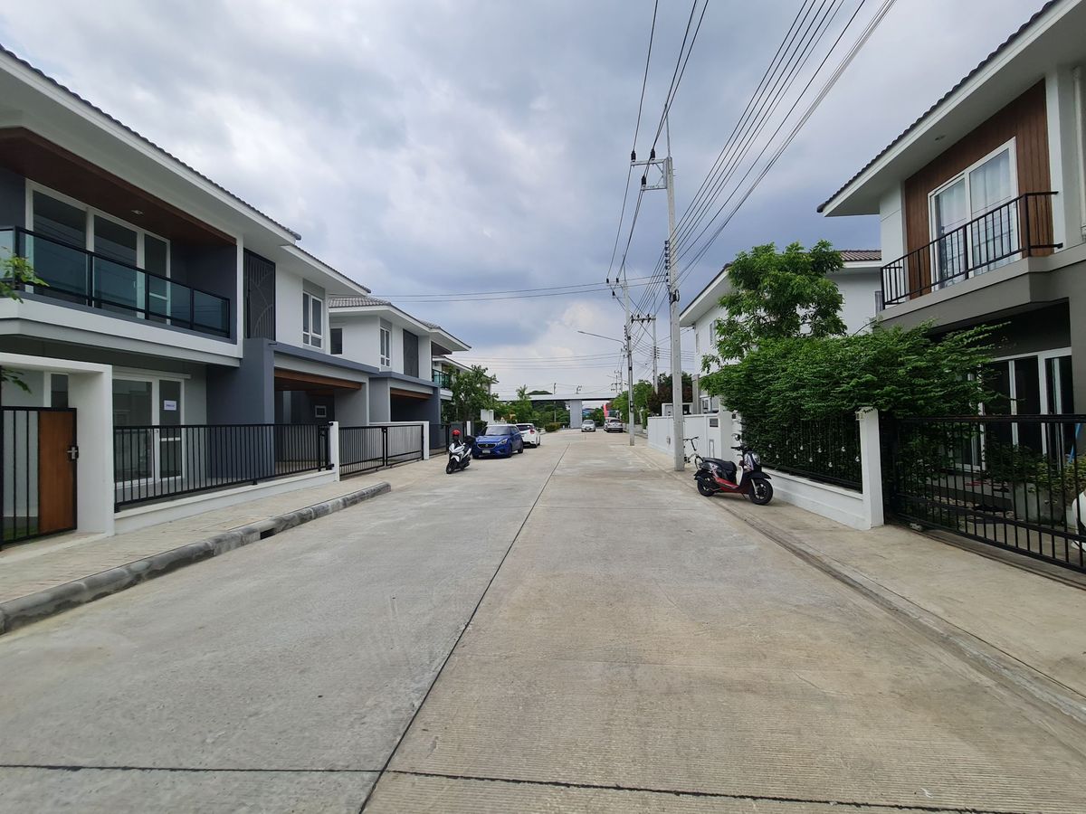 ขายบ้านปทุมธานี รังสิต ธรรมศาสตร์ : ประกาศขายบ้าน นลินธารา รังสิต-บางพูน / Narinthara Rangsit-Bangpoon