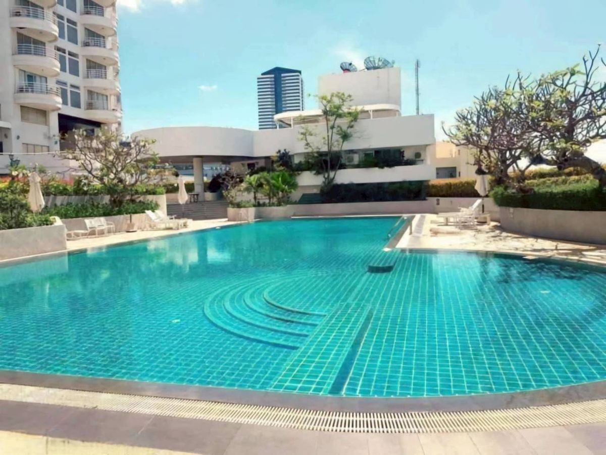 For RentCondoBangna, Bearing, Lasalle : NS Tower Central Bangna Building, Bang Na Condominium, Central Department Store, Big C Bangna, BITEC, Thai Nakarin Hospital Convenient transportation, Bangna-Chon Buri Expressway