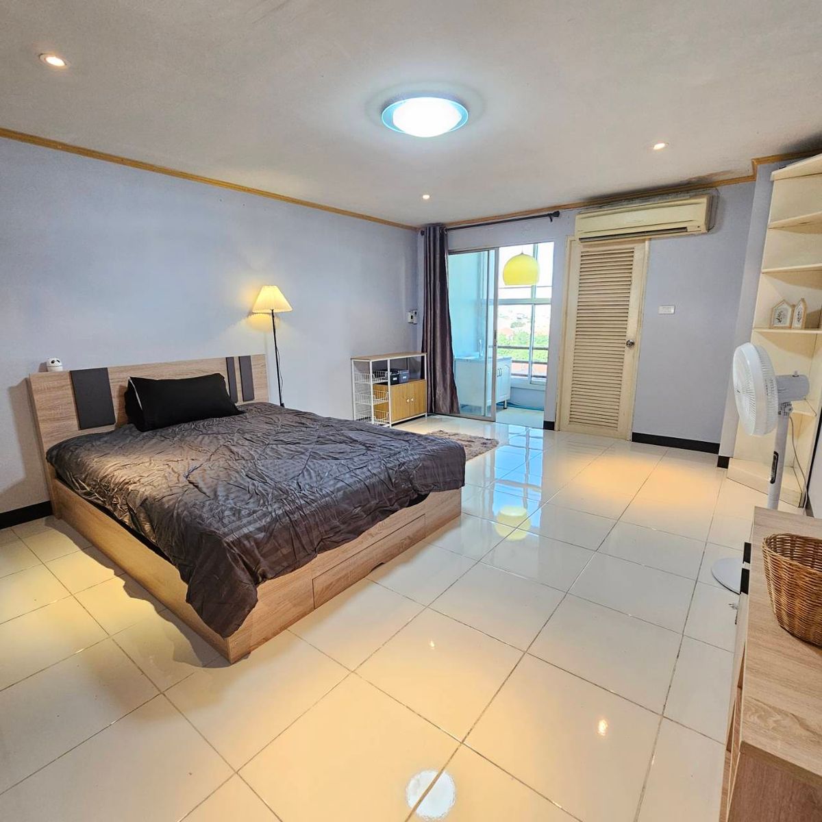 For RentCondoRatchadapisek, Huaikwang, Suttisan : Rent Pete Ratchada Condominium, Floor 5