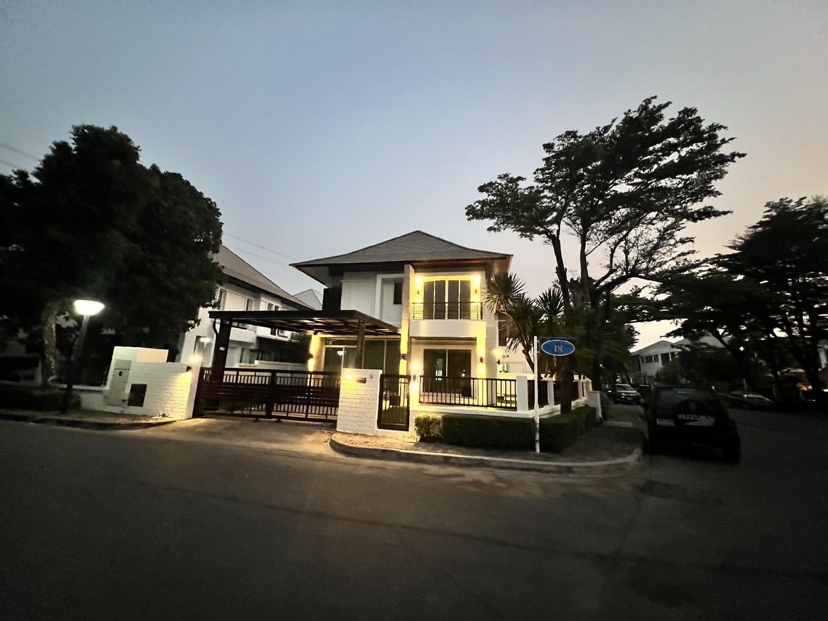 For RentHouseBangna, Bearing, Lasalle : Rent a single house, Blue Lagoon 1, Bang Na - Ring Road, near Mega Bangna, only 9 minutes.
