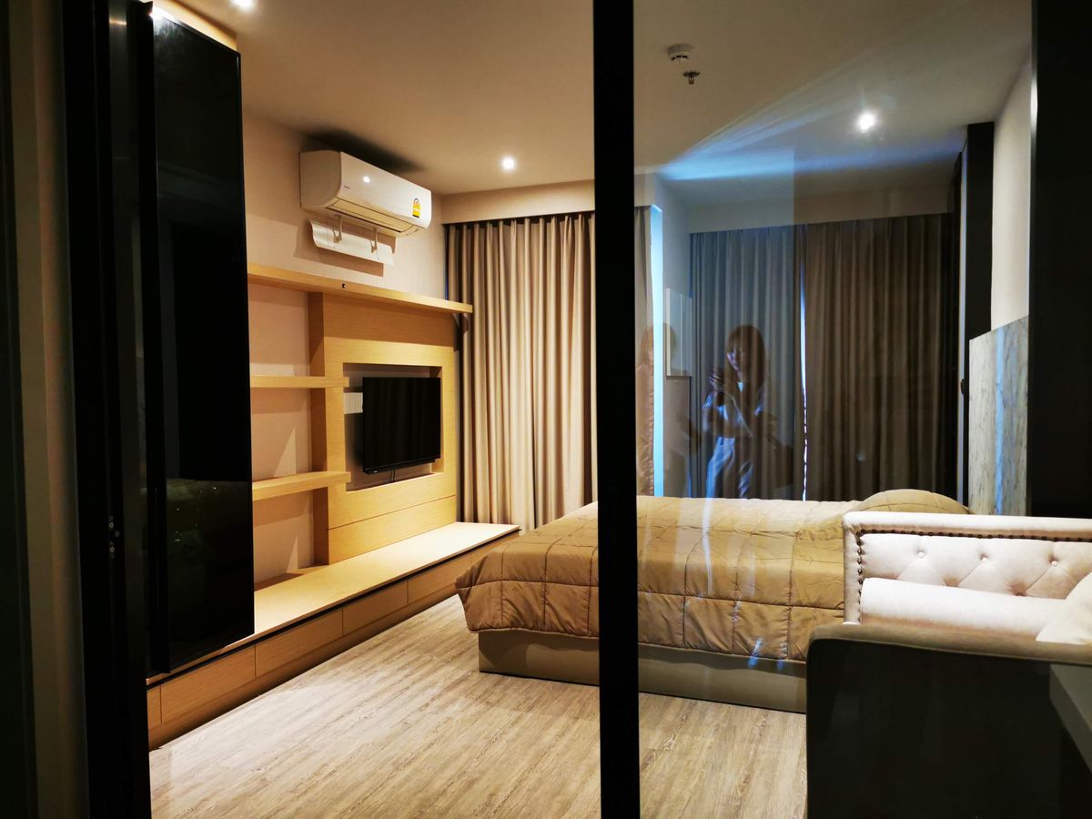 For RentCondoSukhumvit, Asoke, Thonglor : Rent RHYTHM EKKAMAI. Price 25,000 baht/month [RER0100]