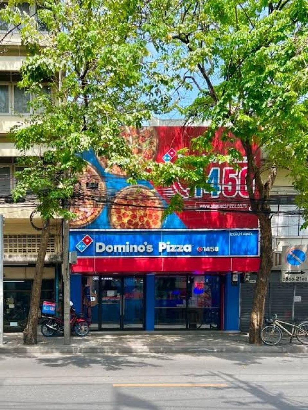 For RentShop HouseRatchadapisek, Huaikwang, Suttisan : 📢 Rent 2 booths, 2-story booths next to Pracha Songkhro Road 📢 Opposite Kasikorn Bank S2501-539