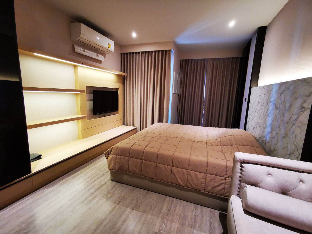 For RentCondoSukhumvit, Asoke, Thonglor : Rent RHYTHM EKKAMAI. Price 25,000 baht/month [RER0100]