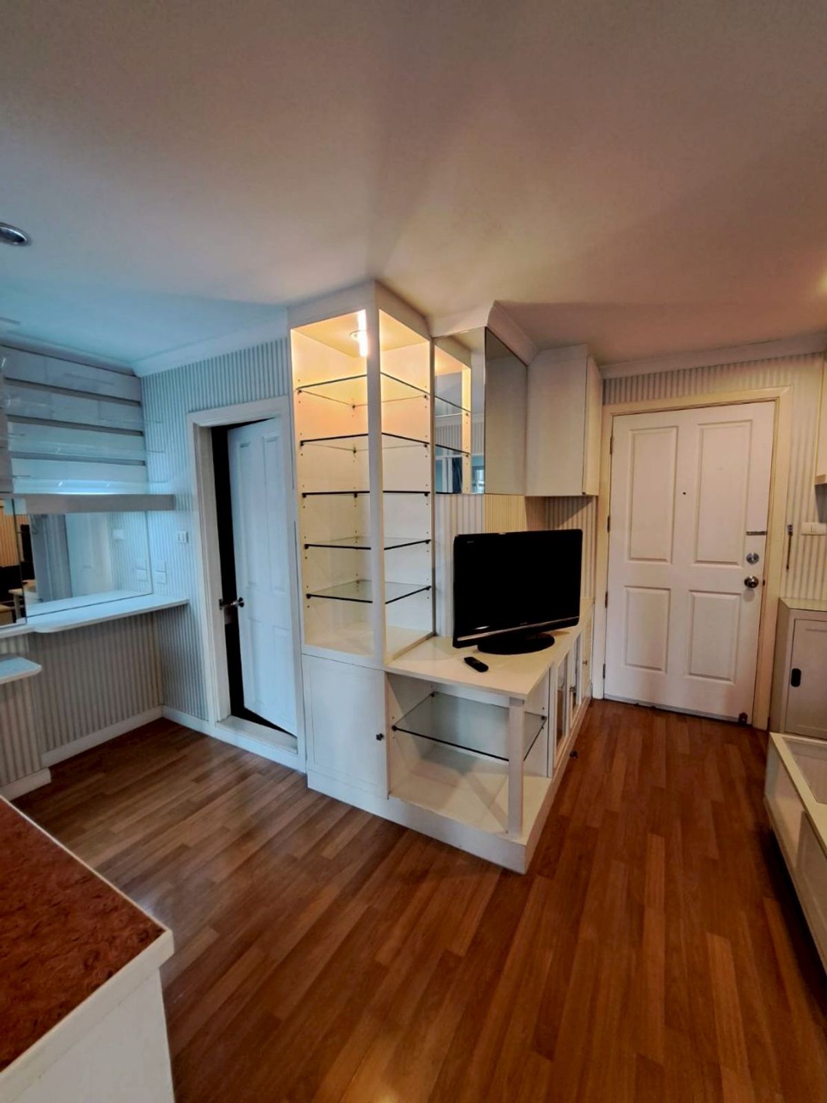 For RentCondoRama9, Petchburi, RCA : ✅ LP9R205 ✅ Line : @p2nproperty