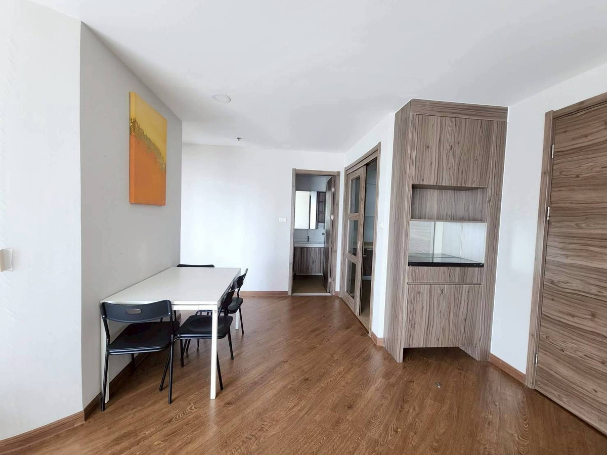 ให้เช่าคอนโดรัชดา ห้วยขวาง : 🔴23,000฿🔴 𝗔𝗿𝘁𝗶𝘀𝗮𝗻 𝗥𝗮𝘁𝗰𝗵𝗮𝗱𝗮┃อาร์ติซาน รัชดา  ✅ ใกล้ MRT ศูนย์วัฒนธรรม ยินดีบริการ🙏สนใจทัก 𝙇𝙄𝙉𝙀 มานะคะ (ตอบไวมาก):​📱 รหัสทรัพย์​ 6904-0210📱: ไอดีไลน์:@bbcondo88