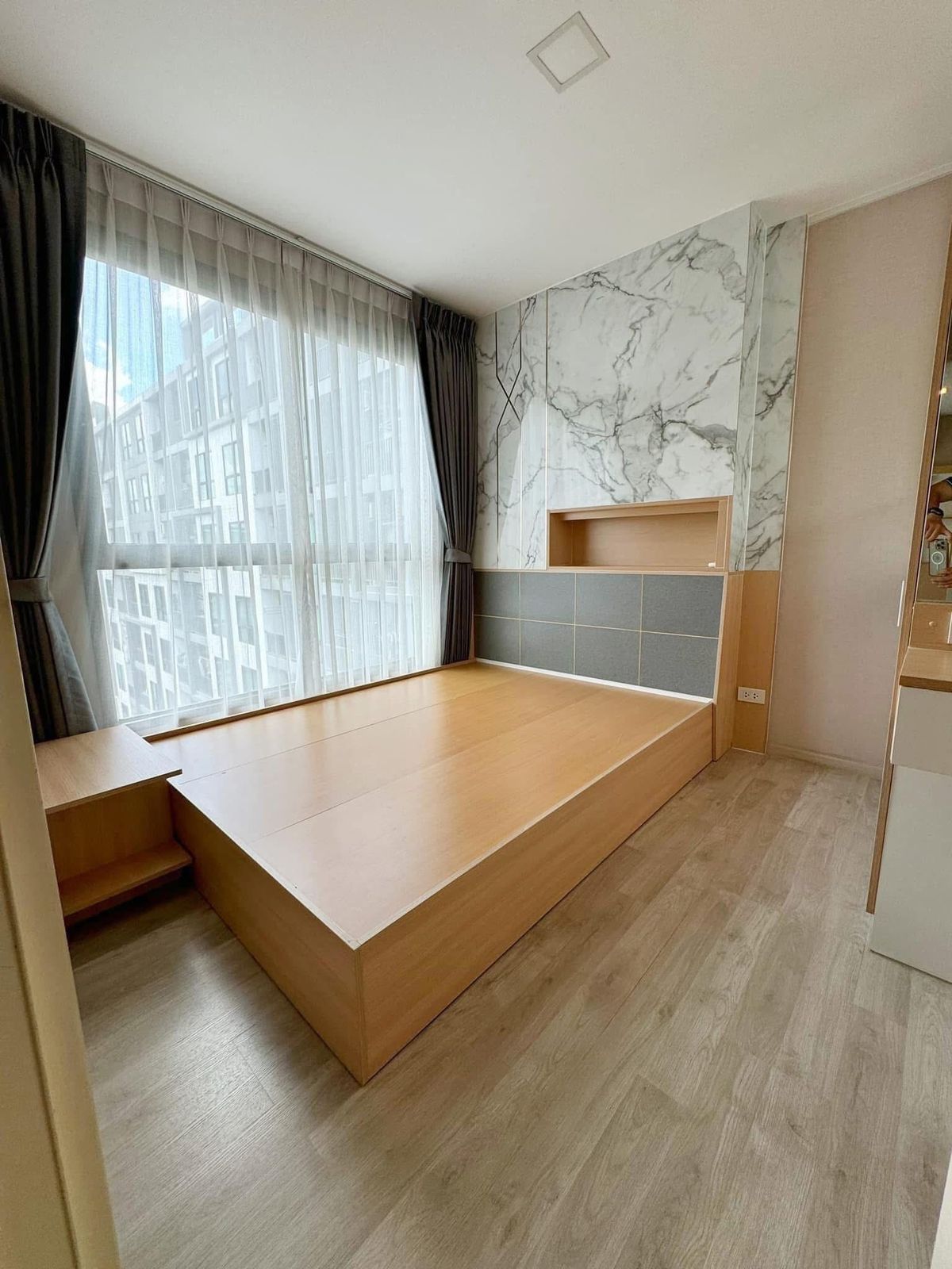 ขายคอนโดเกษตรศาสตร์ รัชโยธิน : (รหัสAM1665) MAXXI CONDO รัชโยธิน-พหล34 ไม่เคยปล่อยเช่า 34 ตร.ม ชั้น6 2 ห้องนอน พร้อมเฟอร์นิเจอร์บิ้วอิน ระเบียงหันไปทางทิศเหนือ ห้องเย็นทั้งวัน วิวสระว่ายน้ำ 