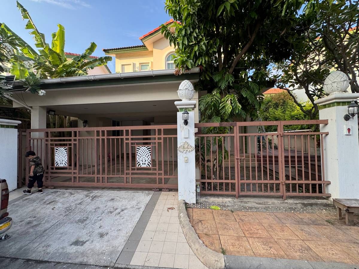 For RentHouseKaset Nawamin,Ladplakao : Rent a detached house, Rasa Spanish Cord, near the corner market, just 7 minutes.