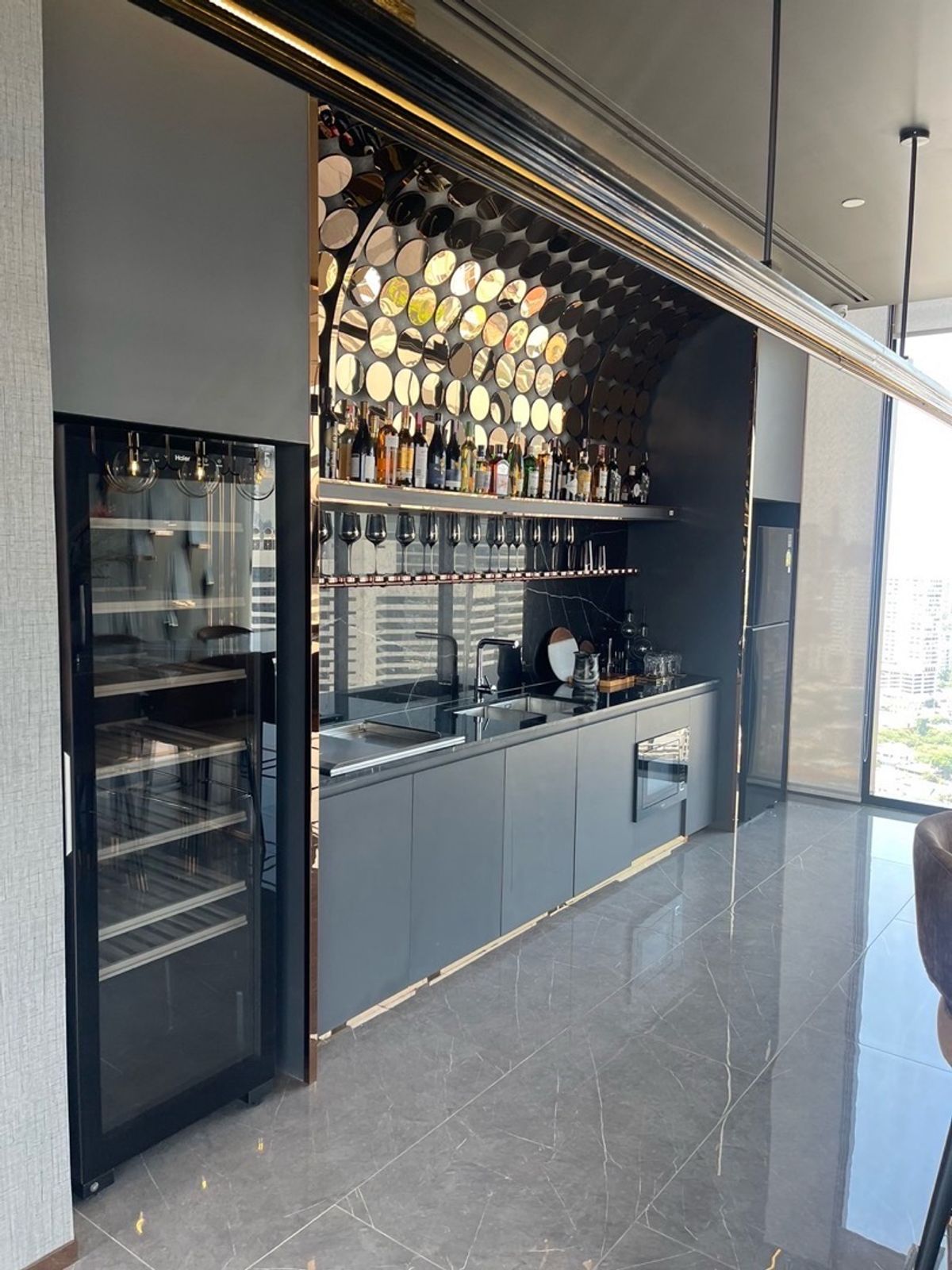 ให้เช่าคอนโดรัชดา ห้วยขวาง : 🔥ให้เช่าด่วน 🔥โซโห​ แบงค็อก​ รัชดา ใกล้แยกห้วยขวาง!! ห้องพร้อมอยู่ 