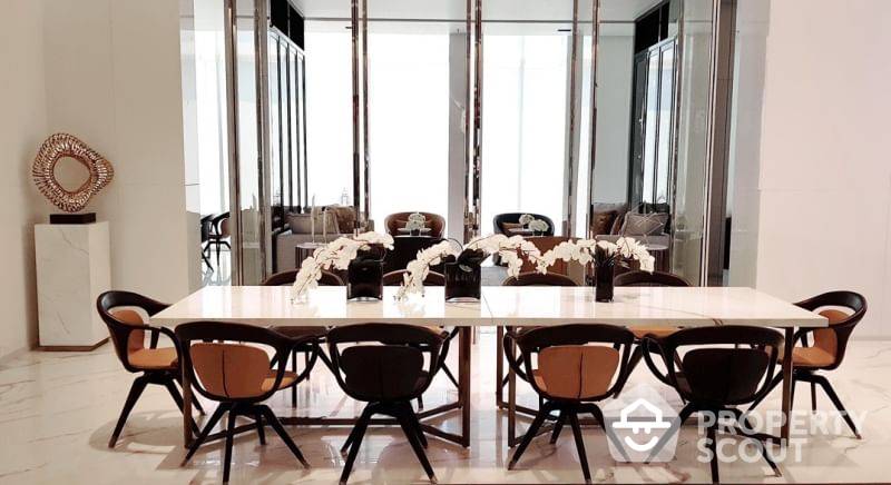 For RentCondoNana, North Nana,Sukhumvit13, Soi Nana : 2-BR Condo at Hyde Sukhumvit 11 near BTS Nana