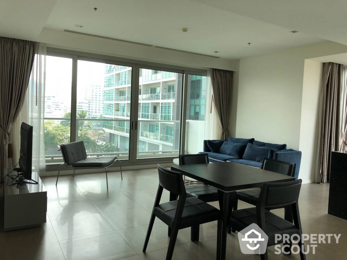 For RentCondoWongwianyai, Charoennakor : 2-BR Condo at The River Condominium near BTS Saphan Taksin