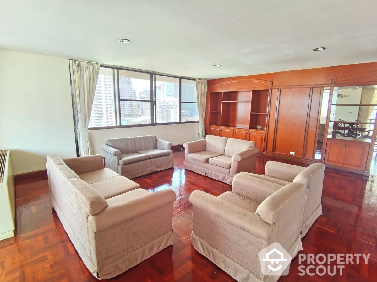 For RentCondoSukhumvit, Asoke, Thonglor : 4-BR Serviced Apt. near BTS Asok