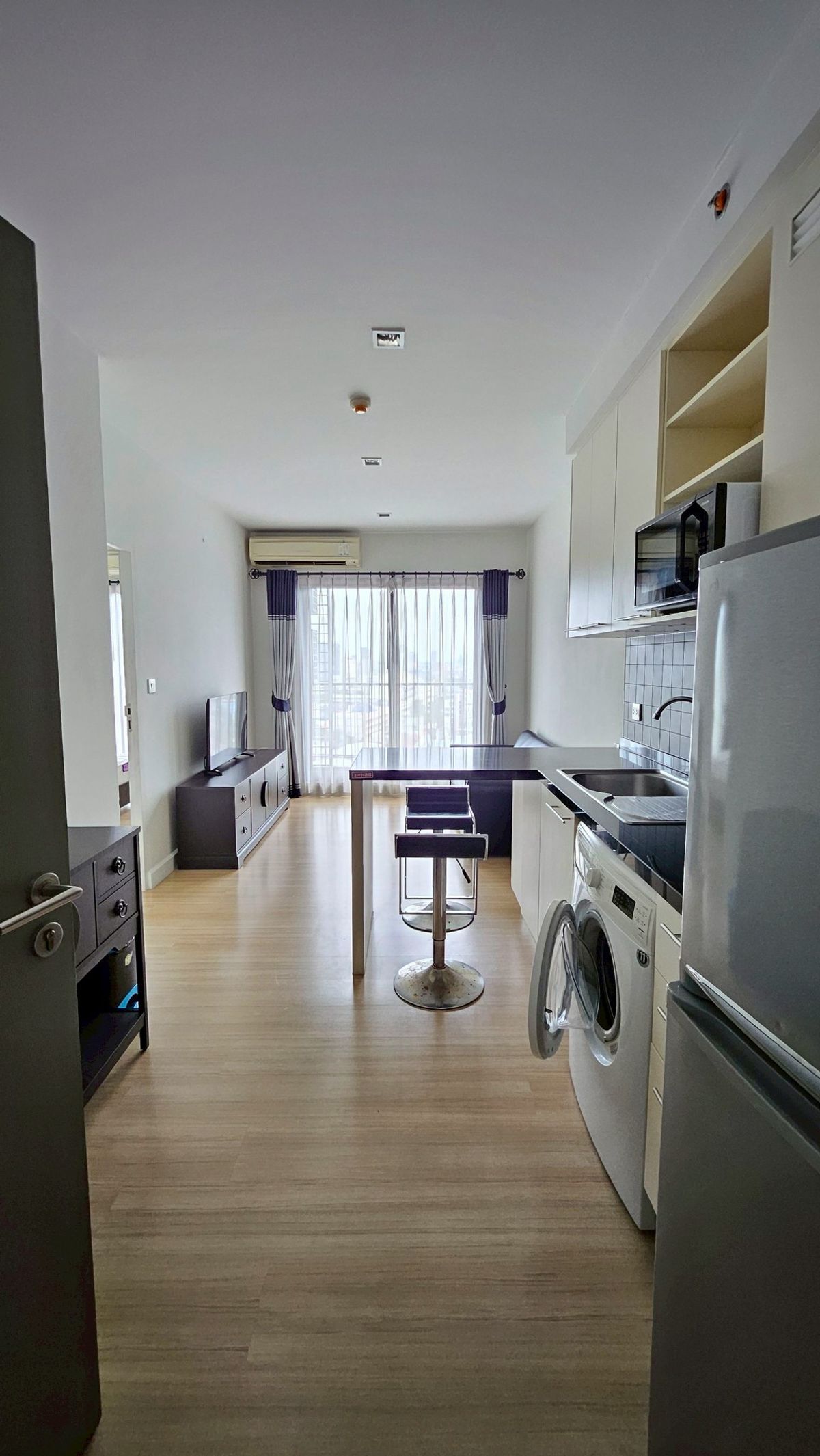 ให้เช่าคอนโดสาทร นราธิวาส : The Seed Mingle (เดอะ ซี้ด มิงเกิล) (1bed1bath 40sqm) 